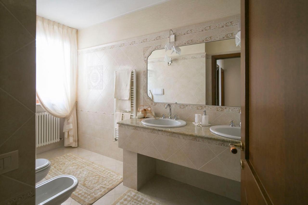 La Casa Di Pimpi Bed & Breakfast Desenzano del Garda Exterior photo