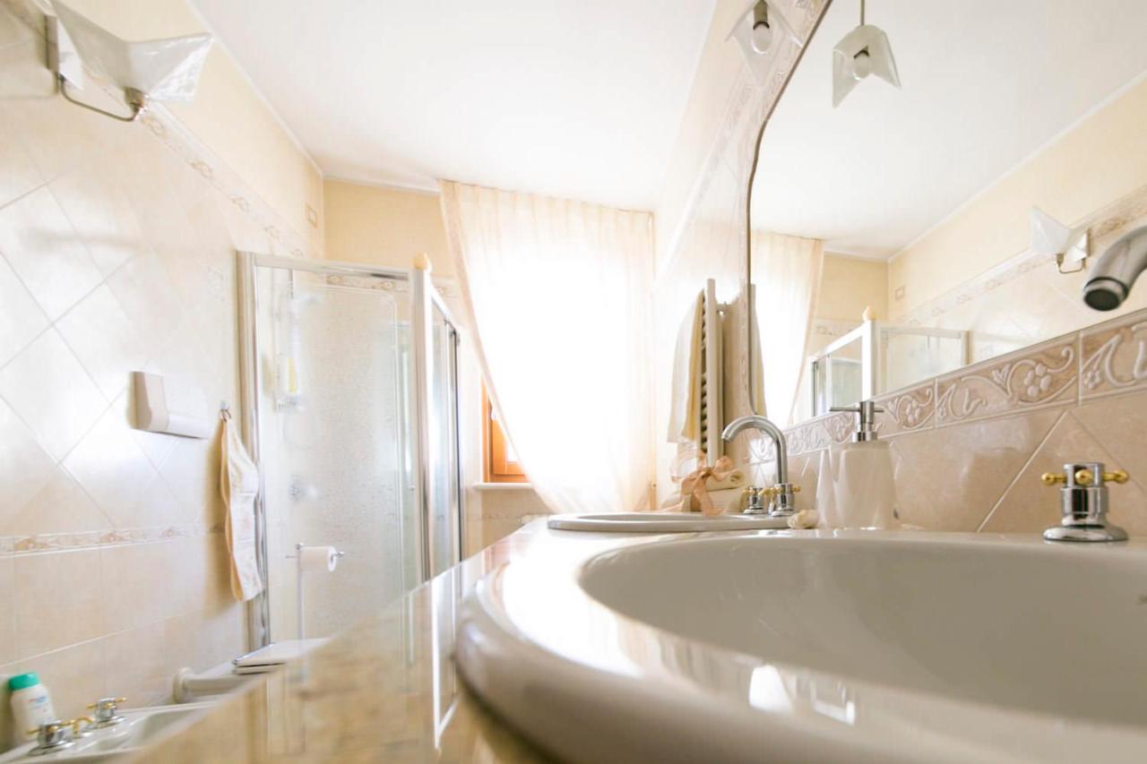 La Casa Di Pimpi Bed & Breakfast Desenzano del Garda Exterior photo