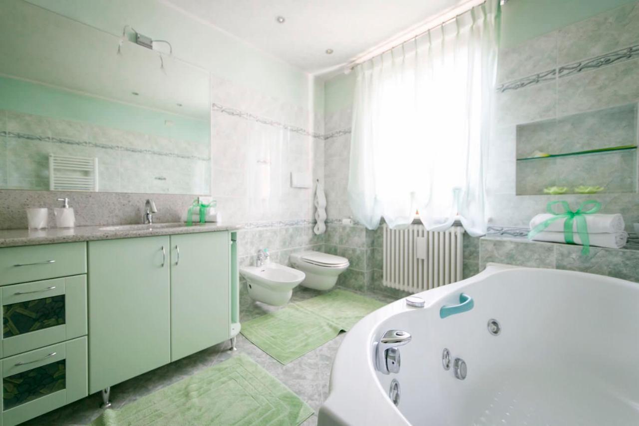 La Casa Di Pimpi Bed & Breakfast Desenzano del Garda Exterior photo